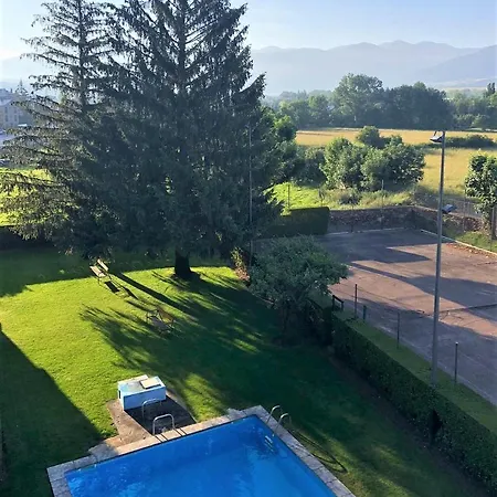 En Ideal 8 Personas Con Piscina