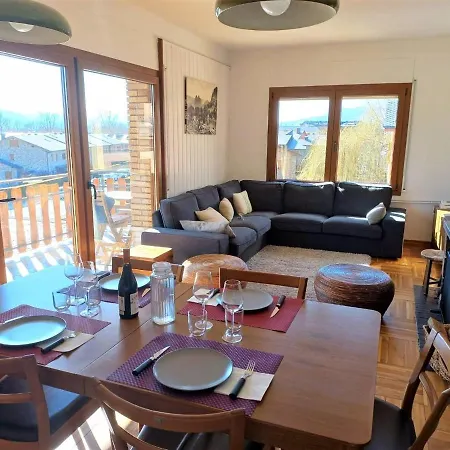 Apartment En Ideal 8 Personas Con Piscina