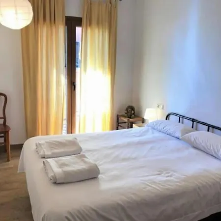 En Ideal 8 Personas Con Piscina * Llivia
